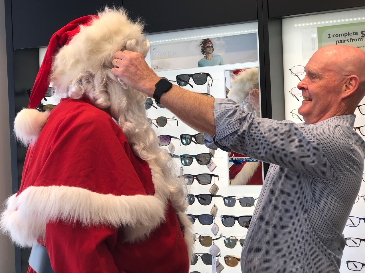 Our qualified optical dispenser Mark couldn’t believe there’d come a day he’s gonna fit spectacles on one of the most loved figures of all time—Father Christmas himself!